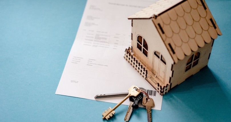 El Gobierno aprueba los avales públicos para hipotecas para jóvenes y familias con menores a cargo